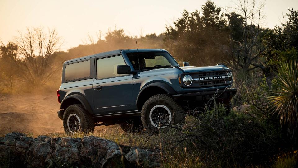 2024 Ford Bronco Drops Base Model, Now Starts Nearly $4,000 Higher photo