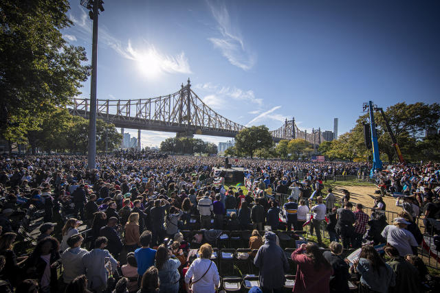 I am back,' Bernie Sanders tells supporters at NYC rally - The Boston Globe