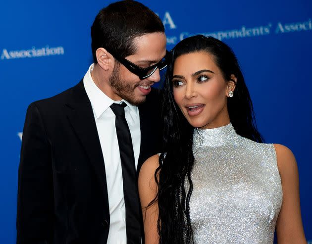 Pete Davidson and Kim Kardashian arrive for the White House Correspondents' Association gala at the Washington Hilton hotel. (Photo: STEFANI REYNOLDS via Getty Images)