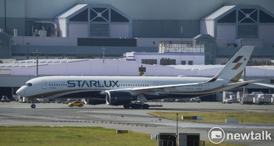 星宇航空27日台北飛曼谷JX741（編號B-58211）班機在曼谷機場疑似發生重落地。圖非當事航班。   圖：張良一/攝