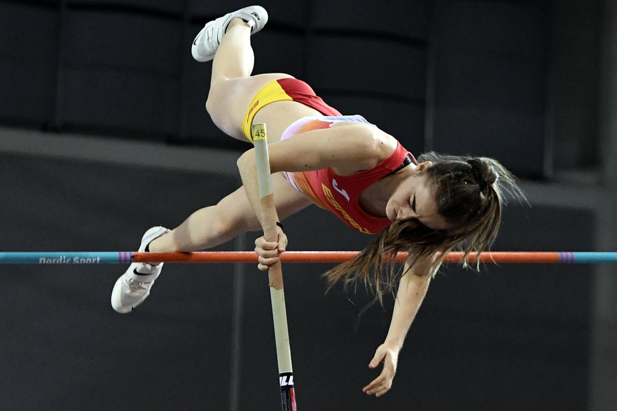 Spain's Maialen Axpe competes in the womens pole vault event at the 2019 European Athletics Indoor Championships in Glasgow on March 2, 2019. (Photo by Andy Buchanan / AFP)        (Photo credit should read ANDY BUCHANAN/AFP/Getty Images)