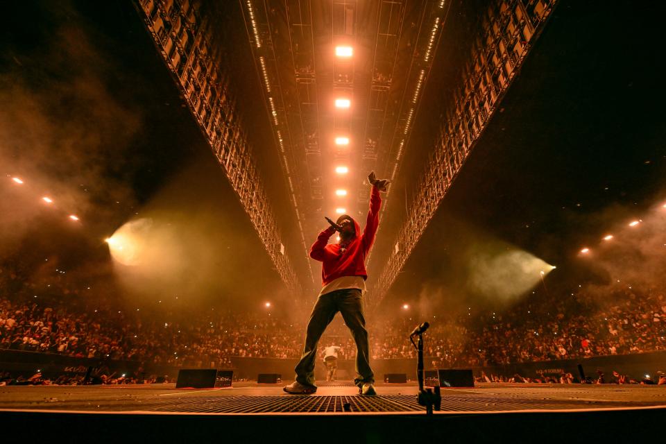 INGLEWOOD, CALIFORNIA - JUNE 19: Kendrick Lamar performs onstage during The Pop Out – Ken & Friends Presented by pgLang and Free Lunch at The Kia Forum on June 19, 2024 in Inglewood, California.