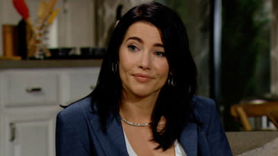  Steffy (Jacqueline MacInnes Wood) in The Bold and the Beautiful. 