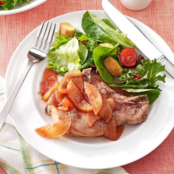 Baked Pork Chops With Apple Slices Exps29617 Fir2856595c03 12 3bc Rms