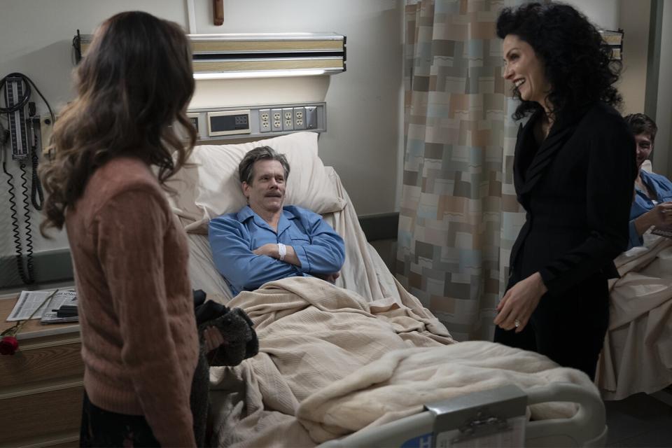 (LR): Jill Hennessy as Jenny Rohr, Kevin Bacon as Jackie Rohr and Joanne Kelly as Letitia Dryden in CITY ON A HILL, “Terms of Endearment.” Photo credit: Francisco Roman/SHOWTIME.