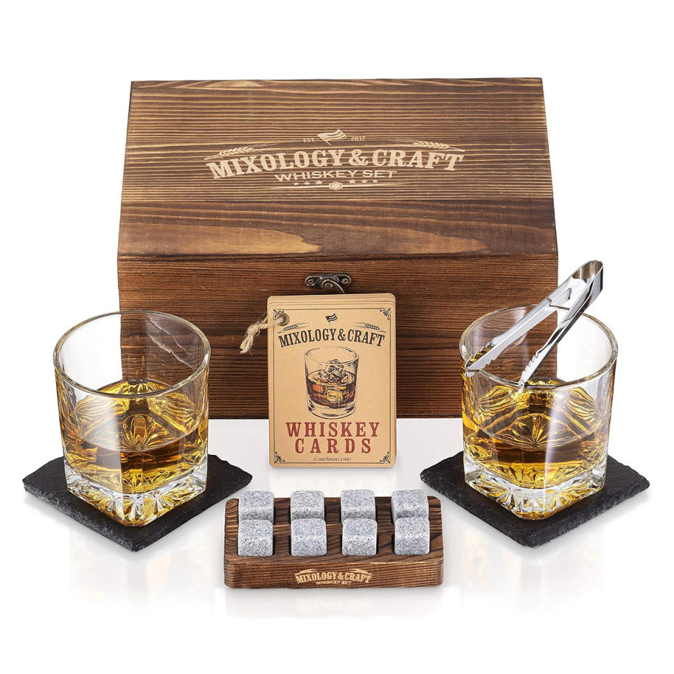 grandparents-gift-guide-whiskey-set-amazon