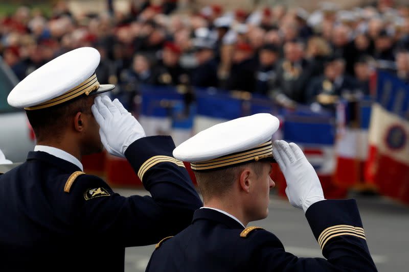 National ceremony in Paris to pay respect to the thirteen French soldiers killed in Mali