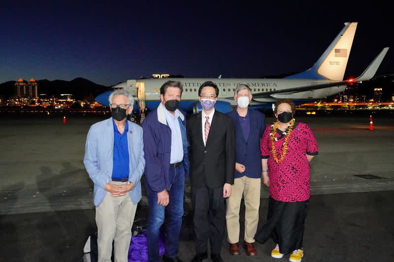 Taiwan's Foreign Ministry Department of North American Affairs Director-General Hsu welcomes U.S. Representatives Lowenthal, Garamendi, Beyer and Radewagen at Taipei Songshan Airport.