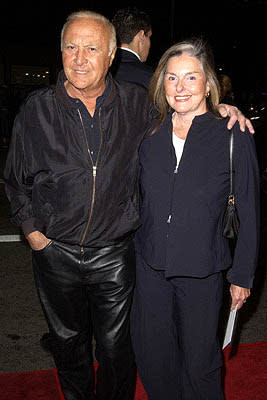 Robert Loggia and wife at the LA premiere of MGM's Hart's War