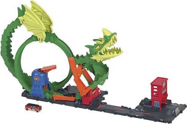 Save 57% off this Hot Wheels Dragon track set.