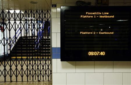 A departure board shows neither times nor information for tube trains on the Piccadilly Line during strikes at Green Park underground station in London February 5, 2014. REUTERS/Luke MacGregor