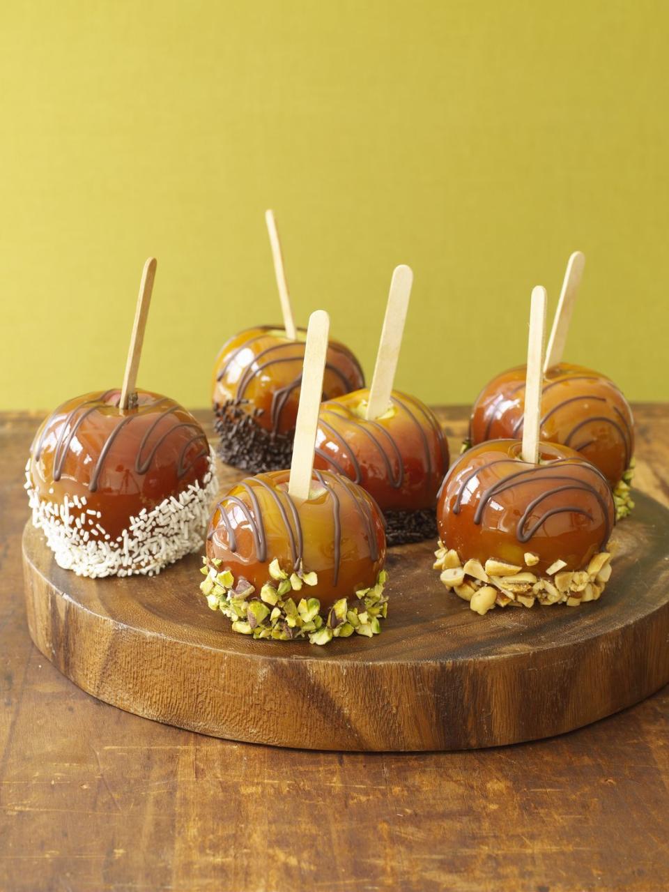 Make homemade candy apples