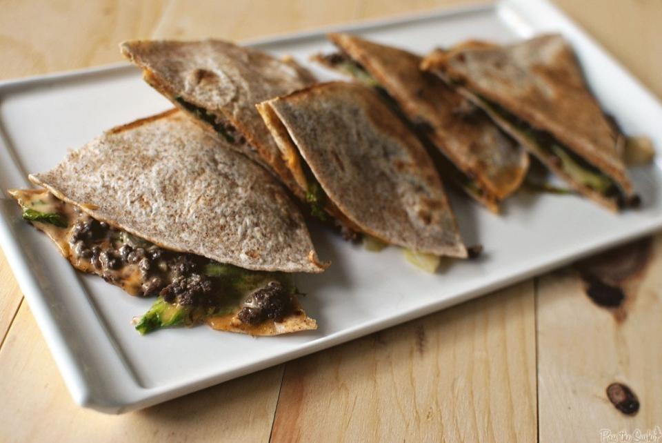 <strong>Get the <a href="http://passthesushi.com/quick-dinner-fixins-cheeseburger-quesadillas/" target="_blank">Cheeseburger Quesadillas recipe</a> by Pass the Sushi</strong>