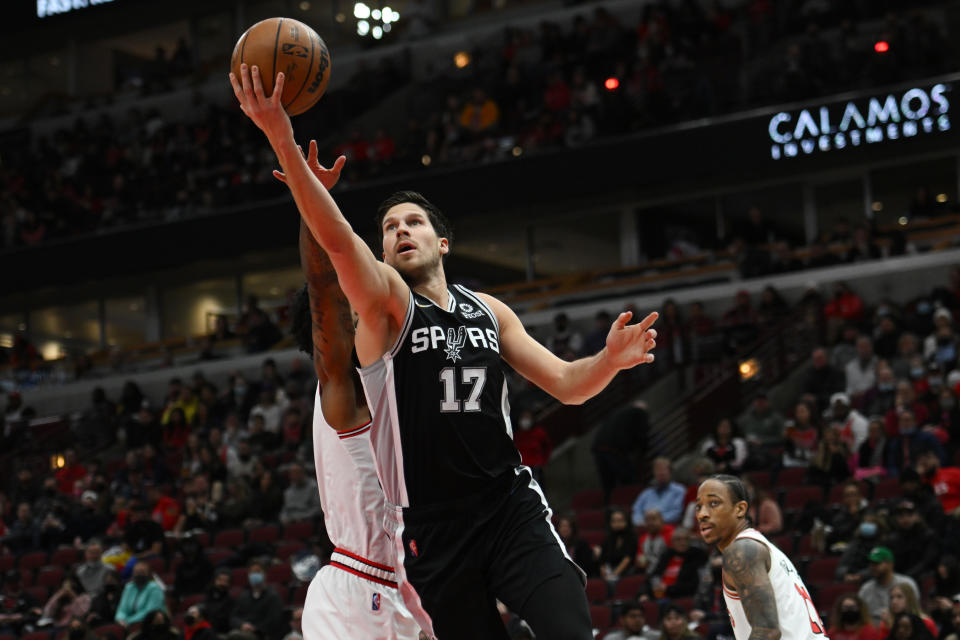 CHICAGO, ILLINOIS - FEBRUARY 14: Doug McDermott #17 of the San Antonio Spurs shoots in the first half against the Chicago Bulls at United Center on February 14, 2022 in Chicago, Illinois. NOTE TO USER: User expressly acknowledges and agrees that, by downloading and or using this photograph, User is consenting to the terms and conditions of the Getty Images License Agreement.  (Photo by Quinn Harris/Getty Images)