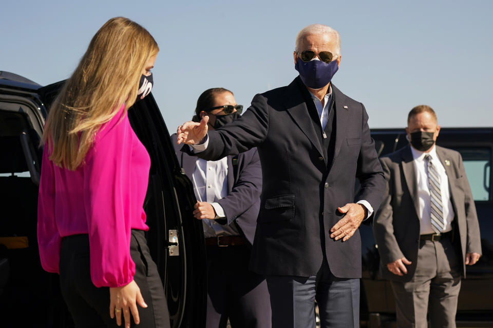 El candidato presidencial demócrata Joe Biden hace campaña el 18 de octubre del 2020 en New Castle, Delaware. (AP Foto/Carolyn Kaster)