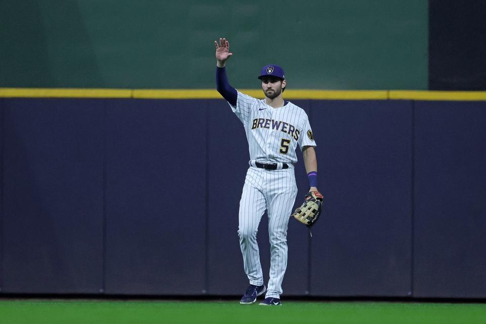 Garrett Mitchell, the Brewers' No 5 prospect according to MLB Pipeline, was called up by the Brewers late Friday night and made his major league debut as a defensive replacement in the eighth inning against the Cubs Saturday night.