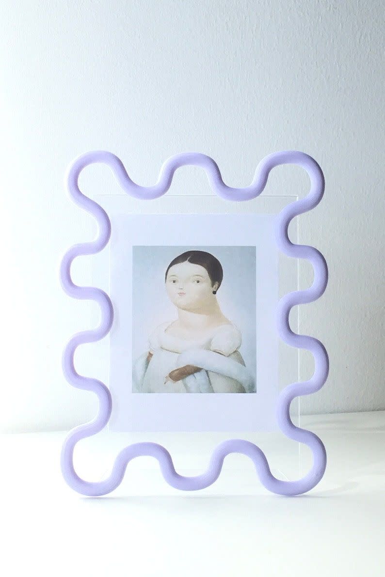 44) Wavy Photo Frame