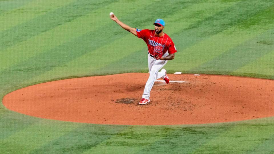 Miami Marlins starting pitcher Sandy Alcantara (22) pitches against the New York Yankees in the third inning of an MLB game at loanDepot park on Saturday, Aug. 12, 2023, in Miami, Fla. MATIAS J. OCNER/mocner@miamiherald.com