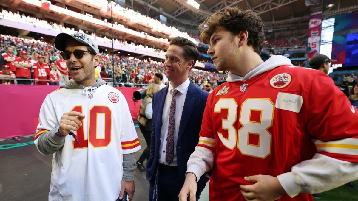 Paul Rudd and Son Jack Spotted on 2023 Super Bowl Sideline Supporting  Kansas City Chiefs