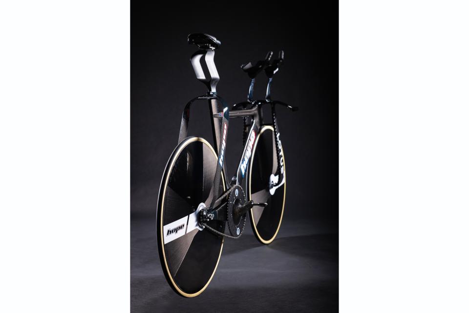 Hope lotus track bike paris 2024 rear on on dark background