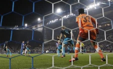 Football - Sheffield Wednesday v Arsenal - Capital One Cup Fourth Round - Hillsborough - 27/10/15 Ross Wallace scores the first goal for Sheffield Wednesday Action Images via Reuters / Jason Cairnduff