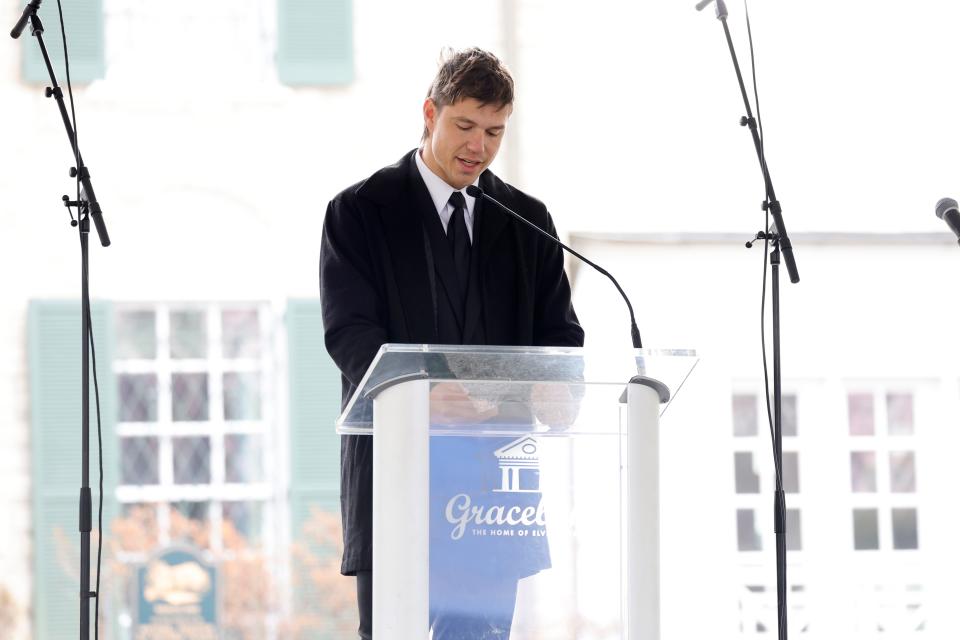 Ben Smith-Petersen, Lisa Marie Presley's son in law, reads a eulogy at her memorial service.