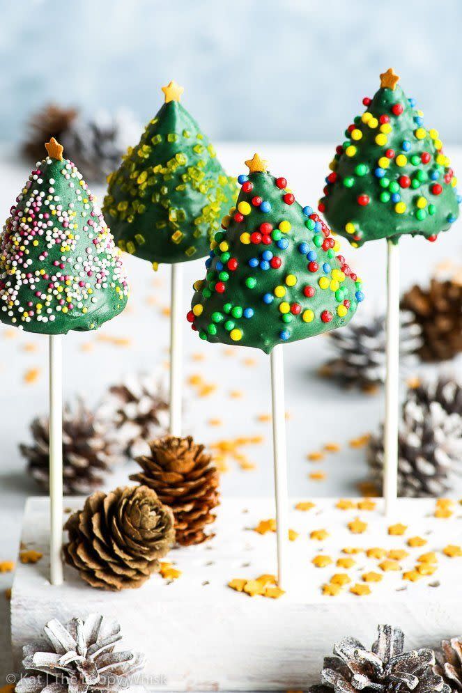 Easy Christmas Tree Pops