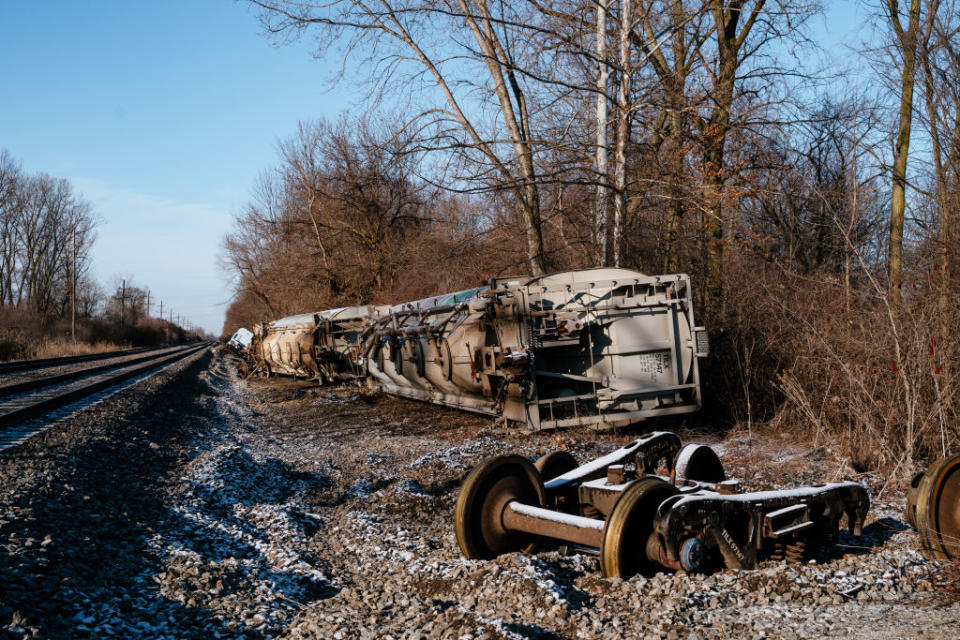 A train derails in Michigan with several cars veering off track in Van Buren Township, in Michigan, United States on Feb. 18.<span class="copyright">Nick Hagen—Anadolu Agency/Getty Images</span>