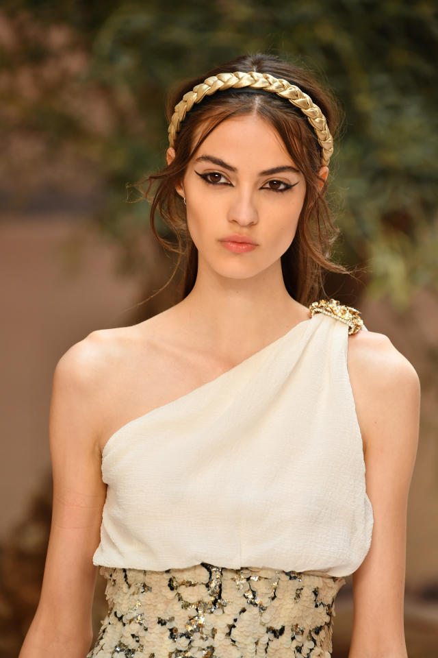 Greek Goddess Beauty At Chanel Cruise 2018