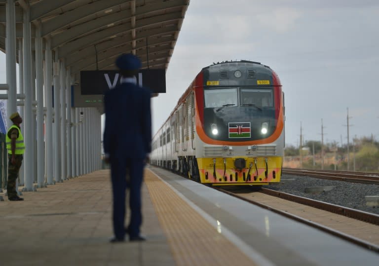 La nouvelle ligne ferroviaire Mombasa-Nairobi, financée par la Chine, lors de son inauguration le 31 mai 2017 (AFP/TONY KARUMBA)