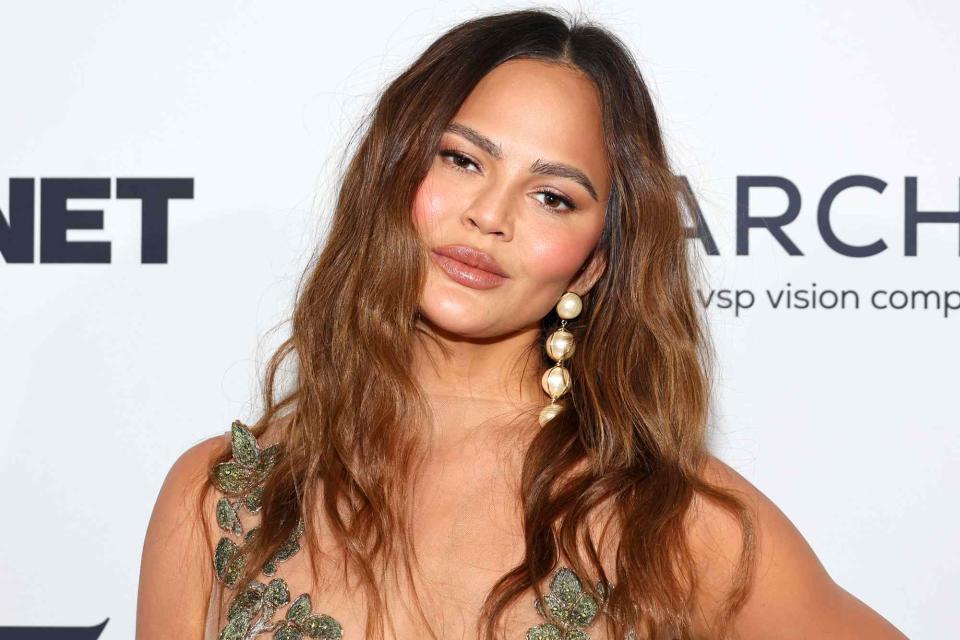 <p>Jamie McCarthy/Getty</p> Chrissy Teigen