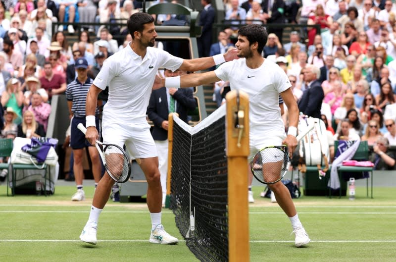  Carlos Alcaraz y Novak Djokovic