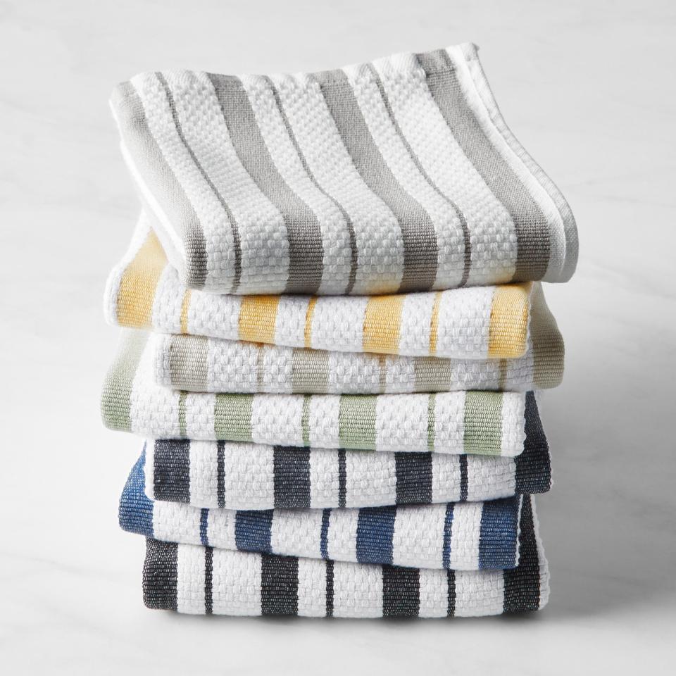 <p><a href="https://go.redirectingat.com?id=74968X1596630&url=https%3A%2F%2Fwww.williams-sonoma.com%2Fproducts%2Fwilliams-sonoma-striped-towels&sref=https%3A%2F%2Fwww.housebeautiful.com%2Fshopping%2Fg60630997%2Fgifts-for-bakers%2F" rel="nofollow noopener" target="_blank" data-ylk="slk:Shop Now;elm:context_link;itc:0;sec:content-canvas" class="link ">Shop Now</a></p><p>Classic Stripe Towels Set of 4 </p><p>williams-sonoma.com</p><p>$22.95</p>