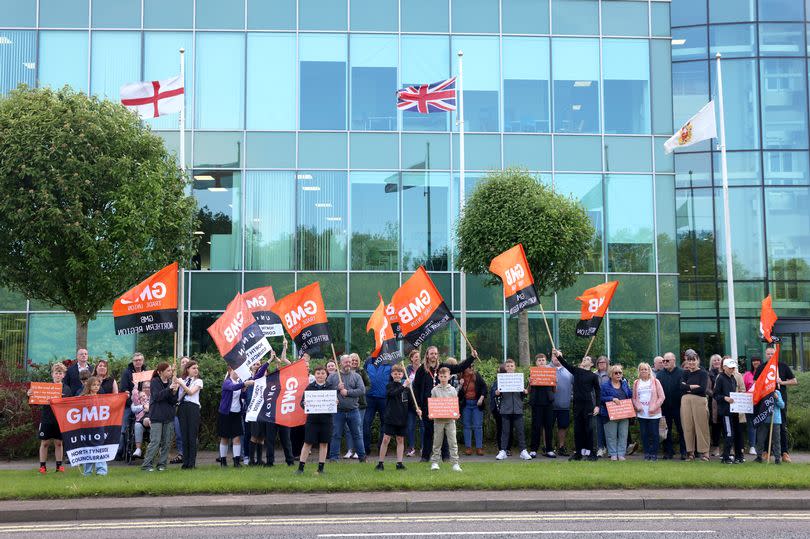 GMB Union protests outside North Tyneside Council alongside children and parents after school closure