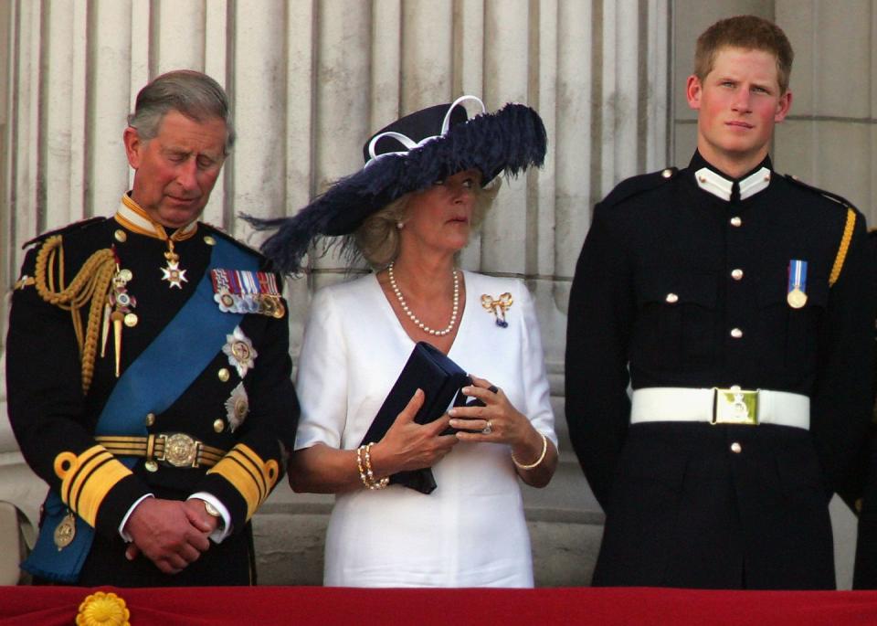 60th anniversary of end of wwii buckingham palace flypast