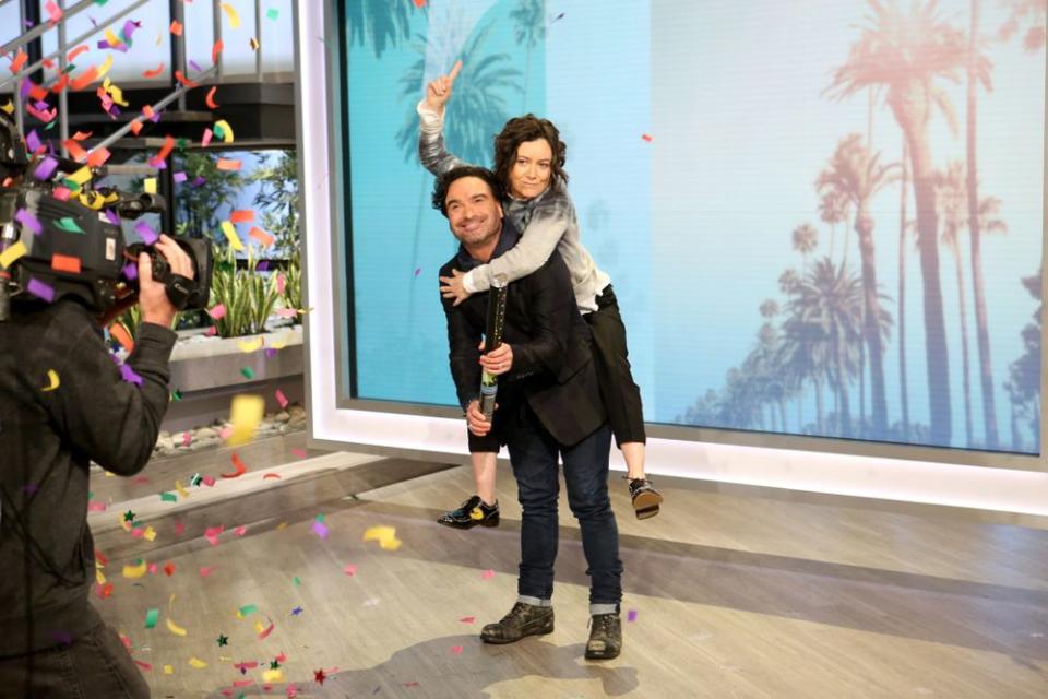 Sara Gilbert and Johnny Galecki | Sonja Flemming/CBS