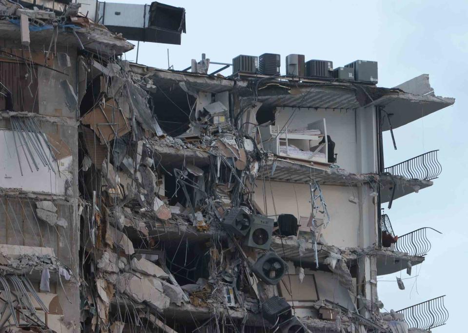  Joe Raedle/Getty Aftermath of the Surfside condo collapse