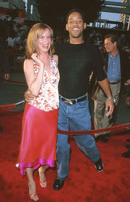 Juliette Lewis and Will Smith at The Chinese Theater premiere of Paramount's Mission Impossible 2