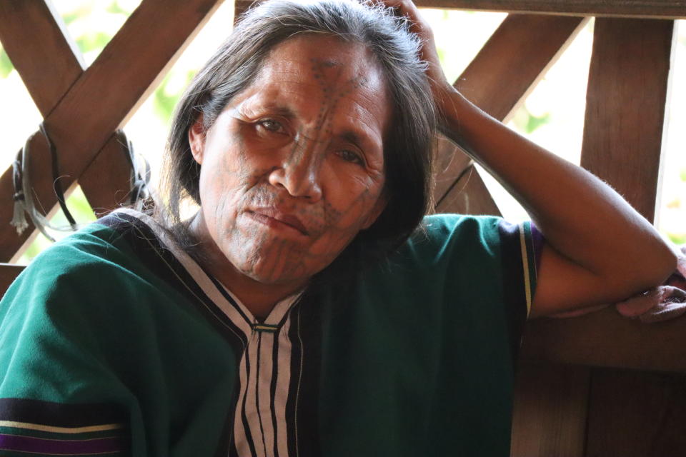 Mujeres con la cara tatuada Myanmar, antigua Birmania. Foto: Julia Alegre