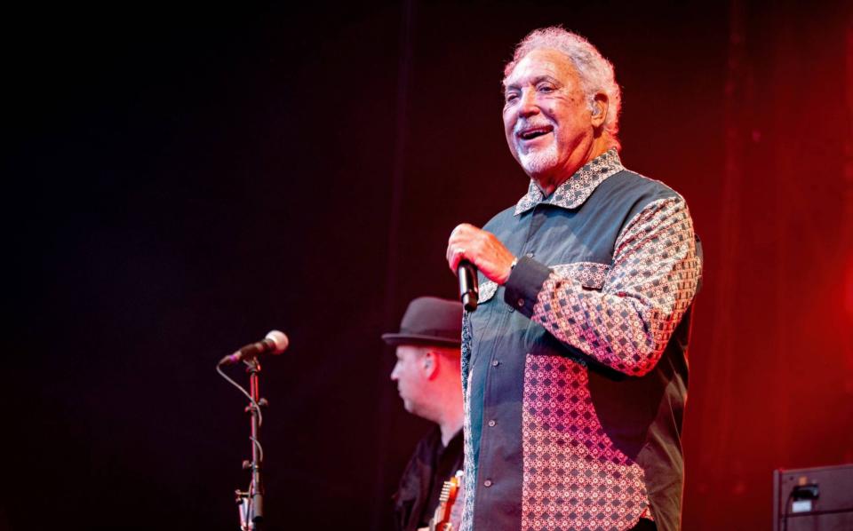 &#39;You can&#x002019;t stop us singing Delilah!&#39;: Tom Jones at Cardiff Castle