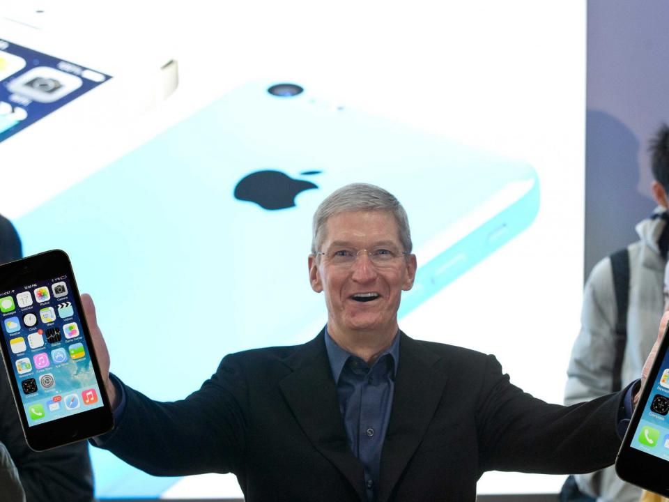 tim cook big iPhones