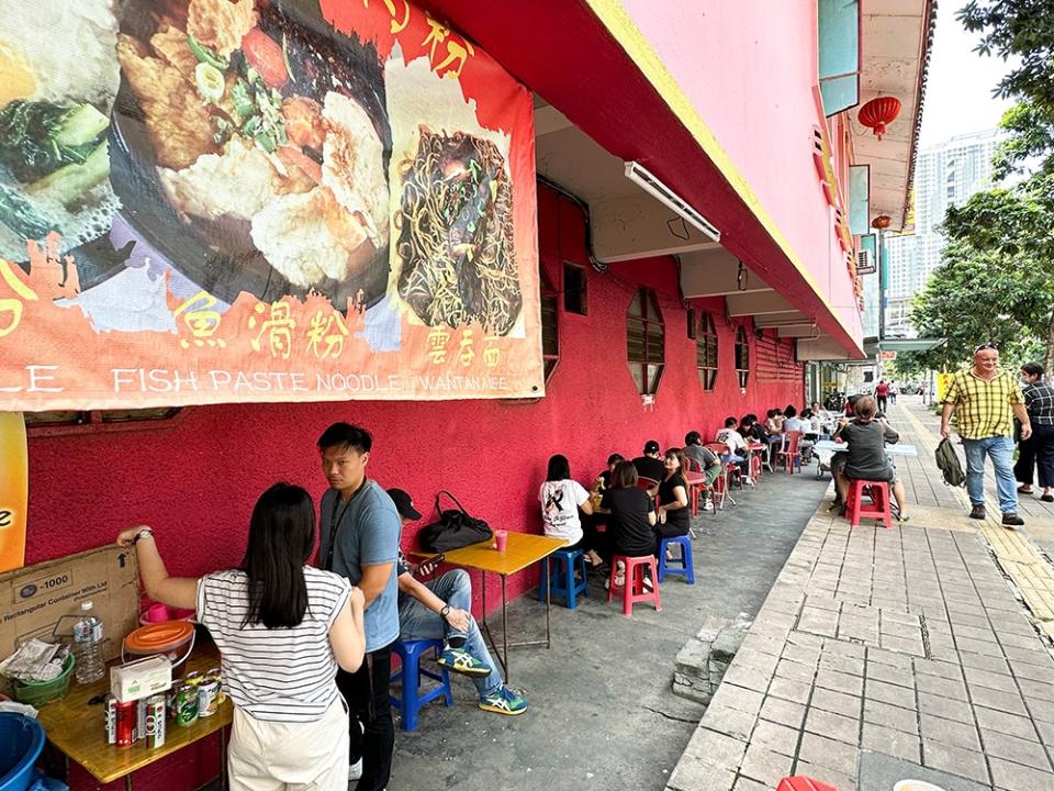 Seating can get crowded during lunch time as office workers and college students flock here.