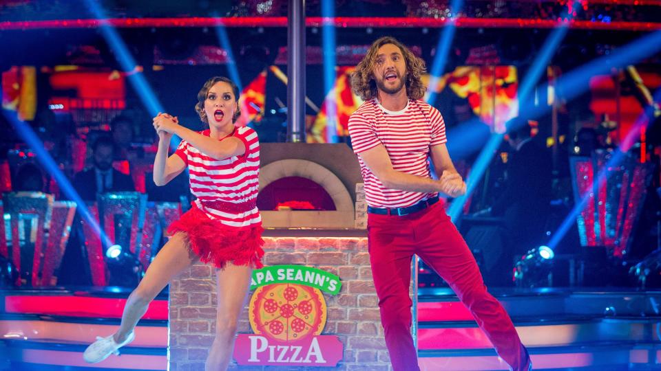 <p>Seann Walsh was snapped kissing his professional dance partner Katya Jones on the street.</p>