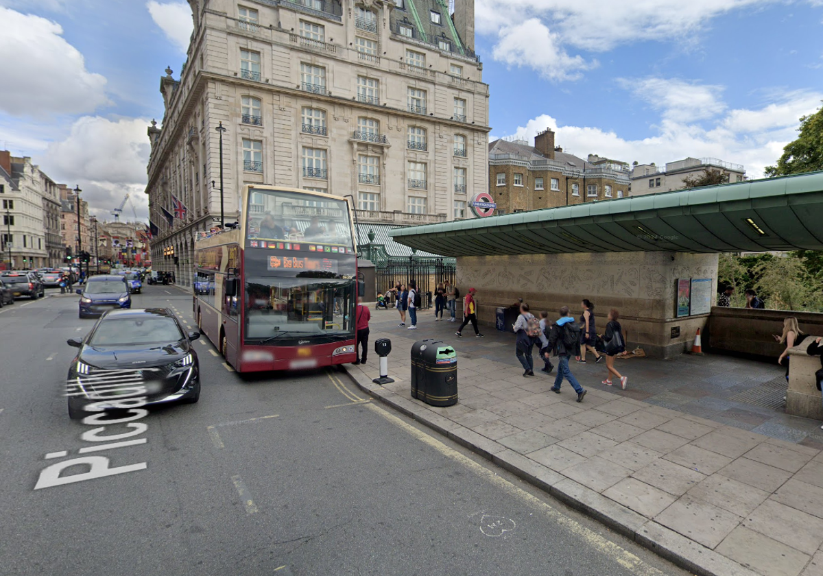 The attack happened on the Underground near Green Park (Google Maps)