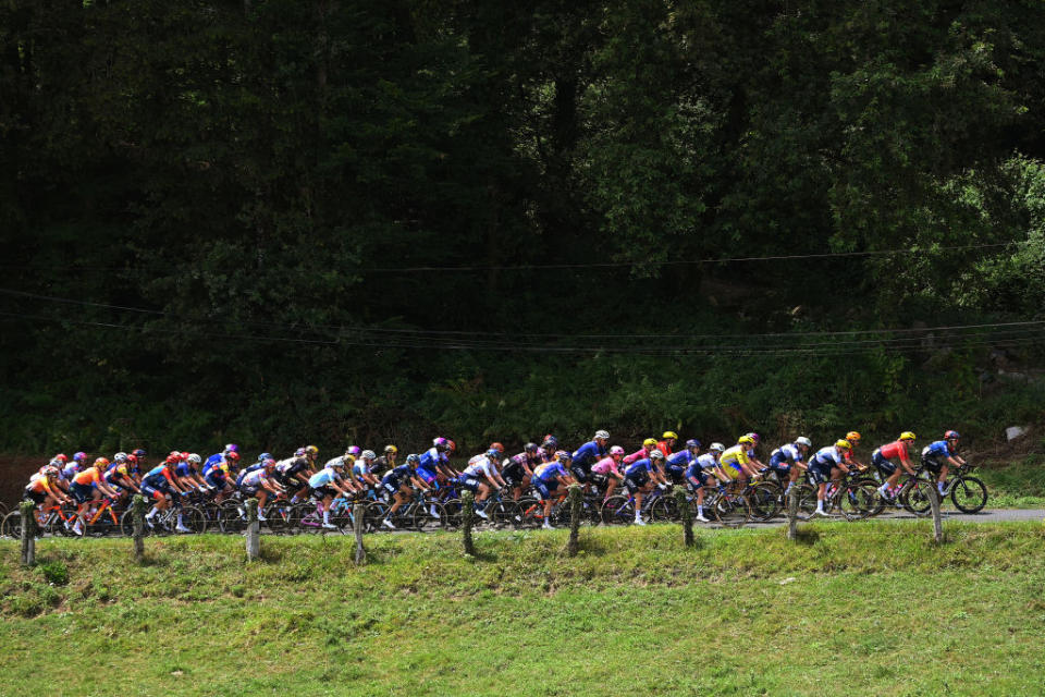MONTIGNACLASCAUX FRANCE  JULY 25 A general view of the peloton passing through a landscape during the 2nd Tour de France Femmes 2023 Stage 3 a 1472km stage from CollongeslaRouge to MontignacLascaux  UCIWWT  on July 25 2023 in MontignacLascaux France Photo by Alex BroadwayGetty Images