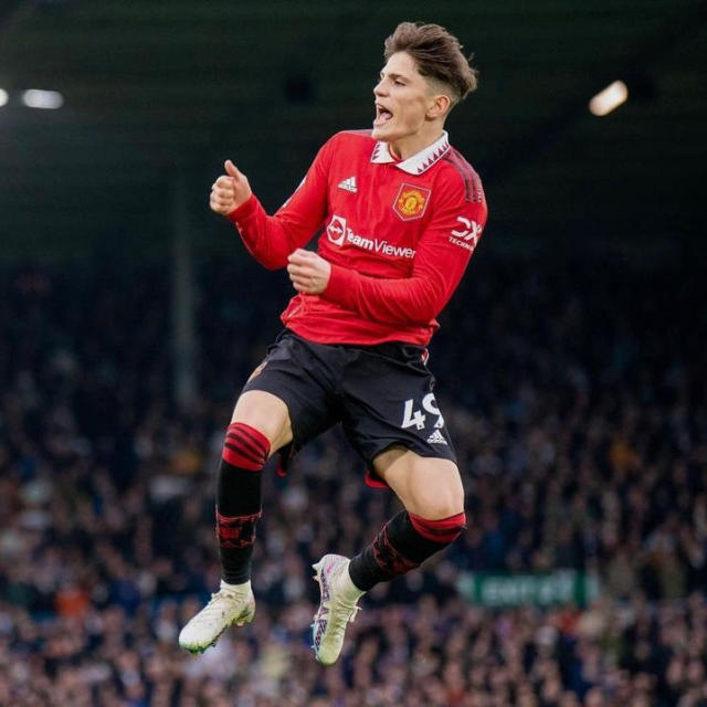 Alejandro Garnacho hits the Cristiano Ronaldo celebration after scoring  first Manchester United goal