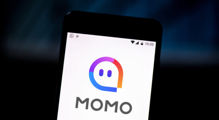 A loading screen for the MOMO mobile app