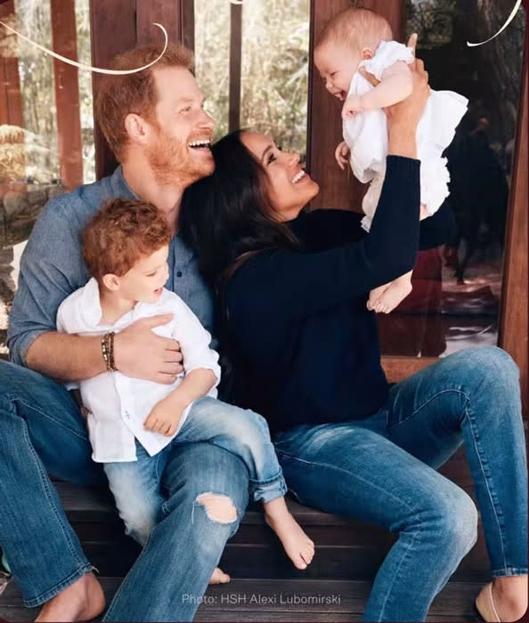 Meghan, harry y sus dos hijos, Archie y Lilibet