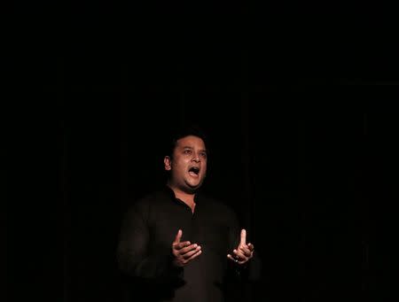 Indian opera singer Anando Mukerjee performs during a live show in New Delhi January 23, 2015. REUTERS/Anindito Mukherjee