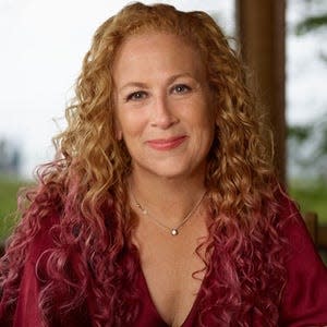 Jodi Picoult is an award-winning author who will be in Des Moines in September.